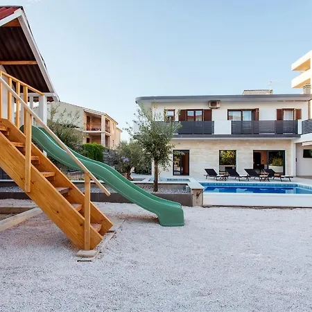 Private Pool Kalega