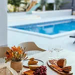 Apartment Heated Pool Kalega