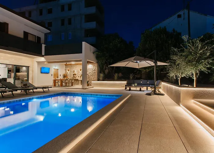 Heated Pool Kalega *