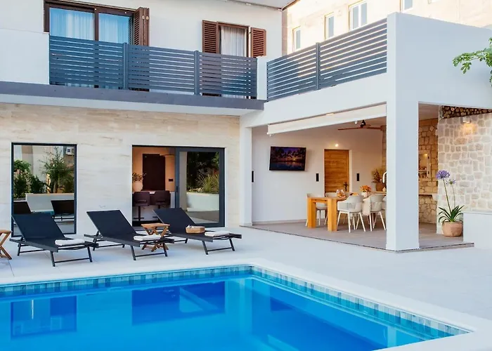 Heated Pool Kalega Apartman