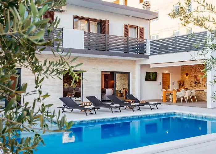 Apartman Heated Pool Kalega *