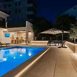 Apartamento Heated Pool Kalega