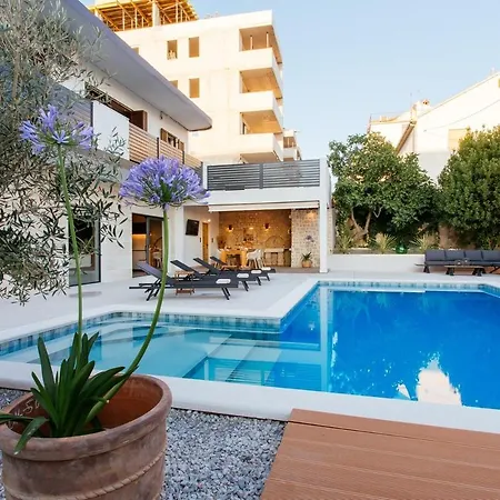 Heated Pool Kalega Apartamento Split